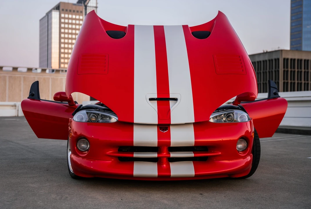 2002 Dodge Viper GTS 2nd Gen - Image 17 of 31