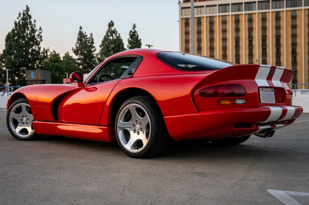 2002 Dodge Viper GTS 2nd Gen - Image 15 of 31