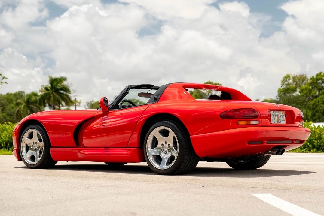2002 Dodge Viper 2nd Gen - Image 15 of 31