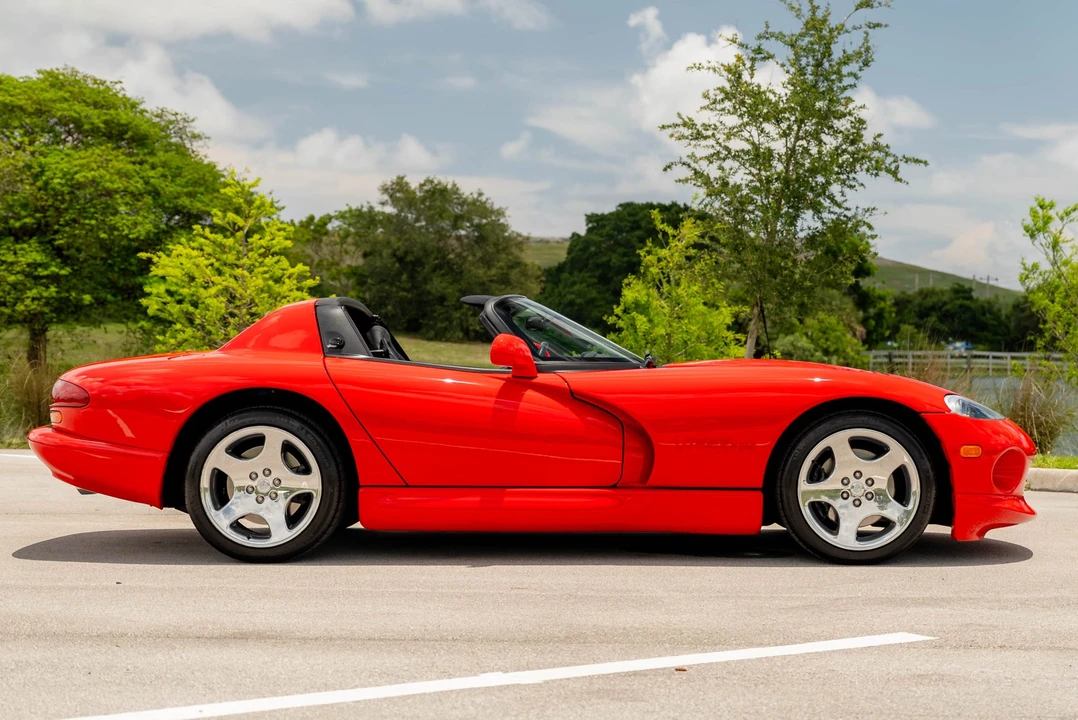 2002 Dodge Viper 2nd Gen - Image 10 of 31