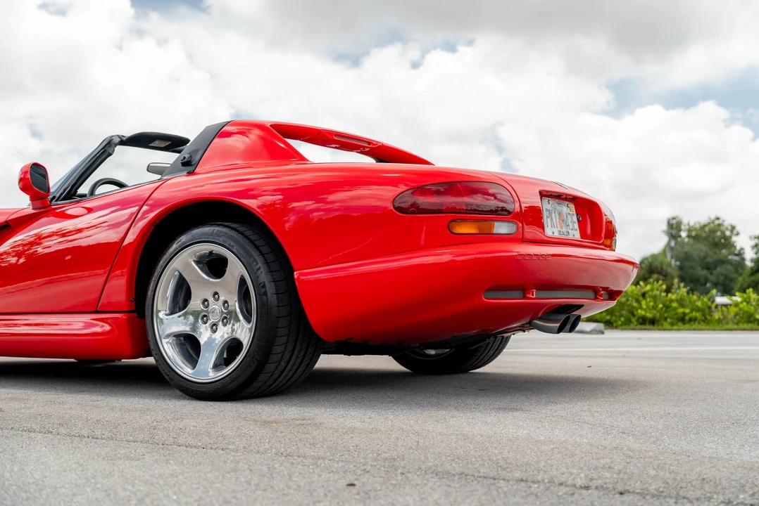 2002 Dodge Viper 2nd Gen - Image 28 of 31