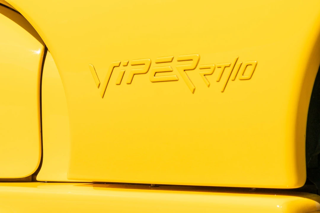2002 Dodge Viper 2nd Gen - Image 22 of 31