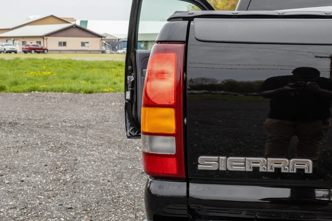 2002 GMC Sierra 2nd Gen - Image 15 of 31
