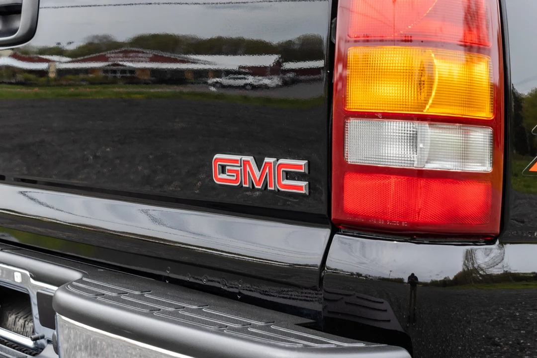 2002 GMC Sierra 2nd Gen - Image 23 of 31