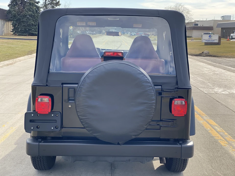 2002 Jeep TJ Wrangler - Image 29 of 31