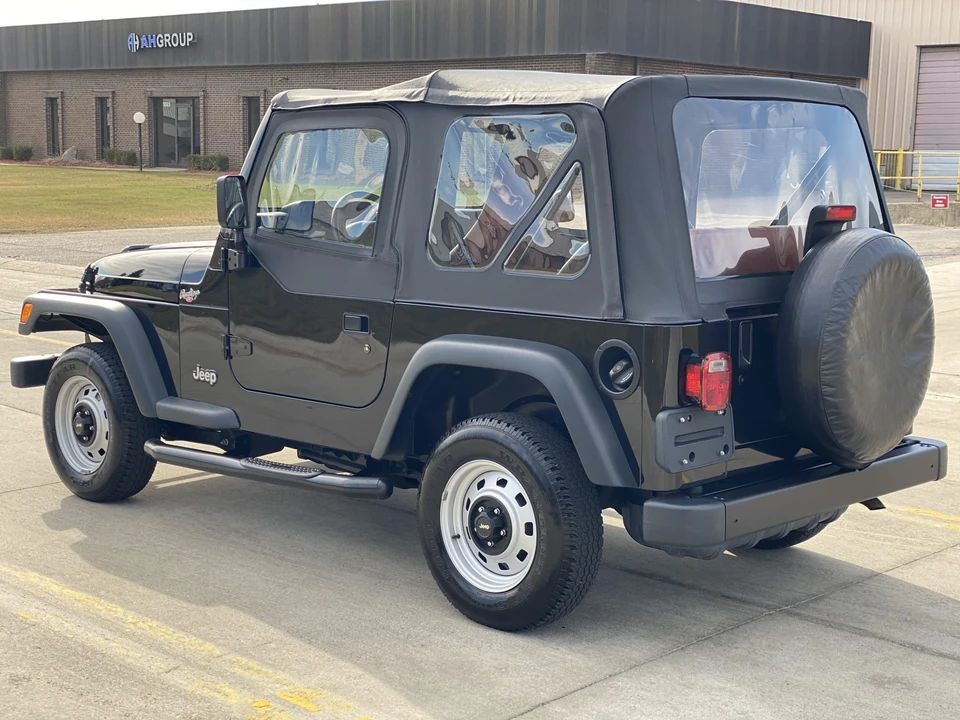 2002 Jeep TJ Wrangler - Image 26 of 31