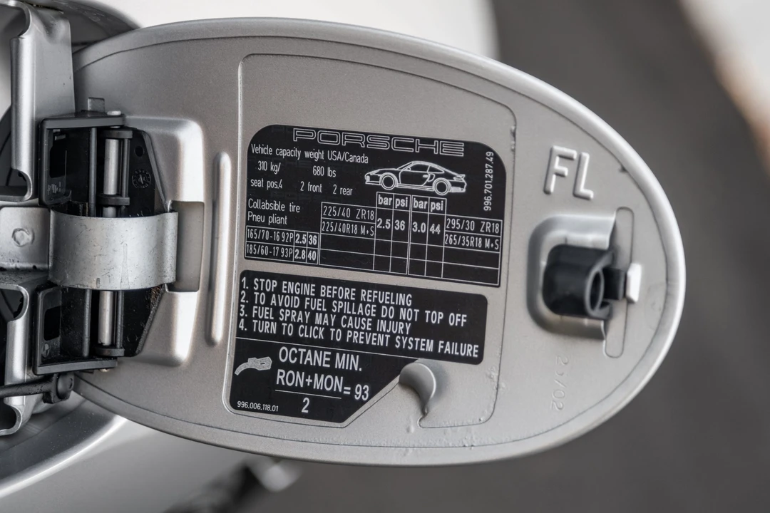 2002 Porsche 996 Carrera 4S - Image 22 of 31