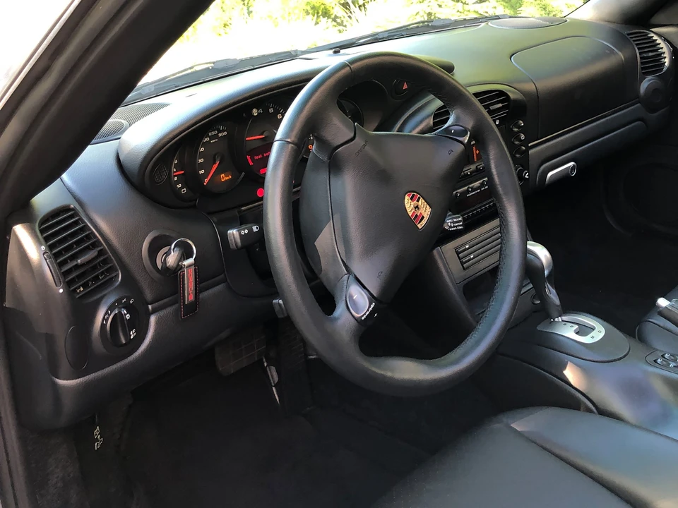 2002 Porsche 996 Carrera - Image 27 of 31