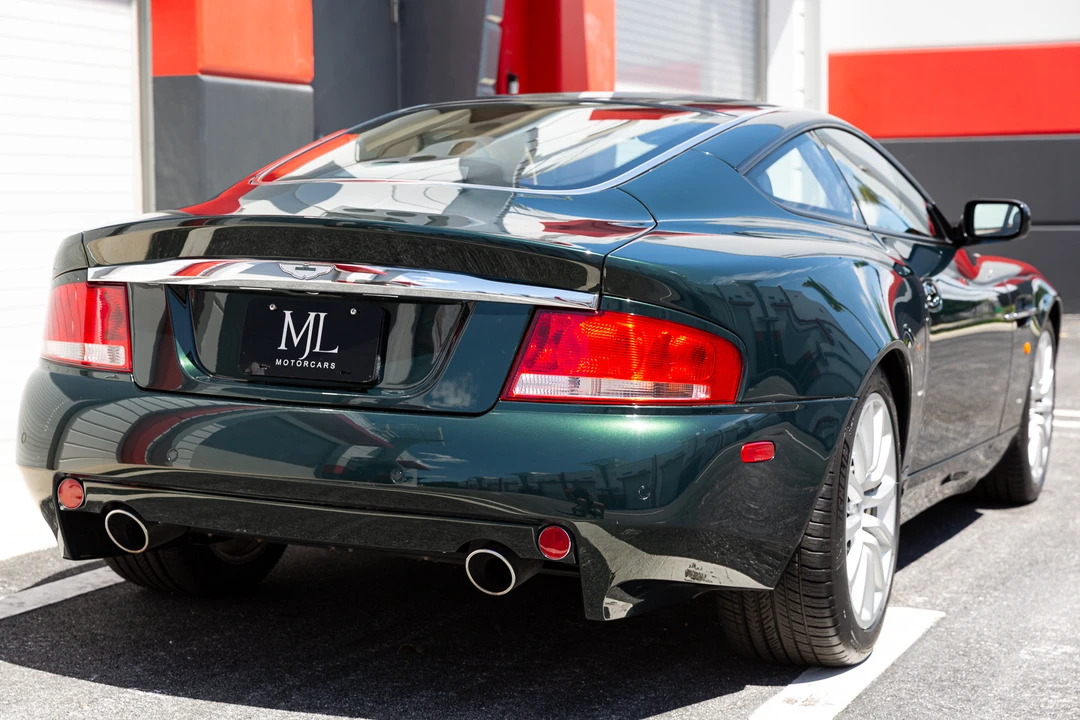 2003 Aston Martin Vanquish 1st Gen - Image 29 of 31
