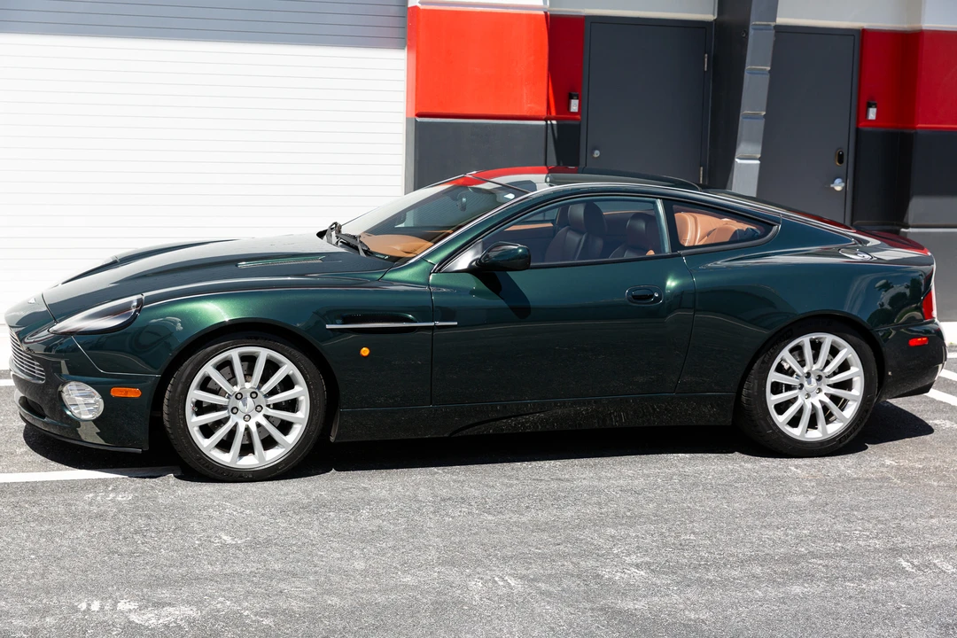2003 Aston Martin Vanquish 1st Gen - Image 11 of 31