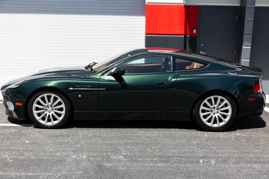 2003 Aston Martin Vanquish 1st Gen - Image 13 of 31