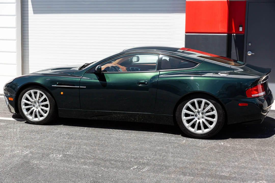2003 Aston Martin Vanquish 1st Gen - Image 15 of 31