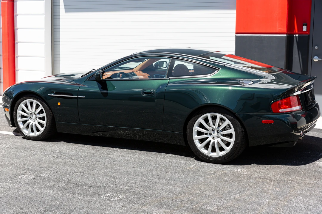 2003 Aston Martin Vanquish 1st Gen - Image 16 of 31