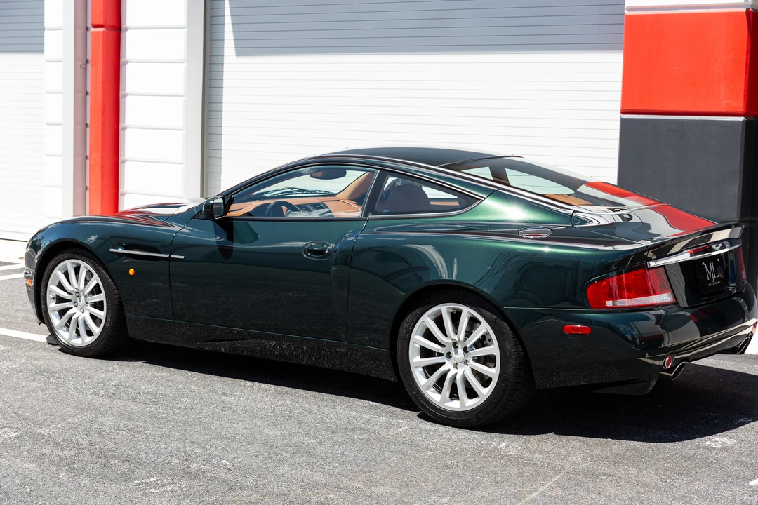 2003 Aston Martin Vanquish 1st Gen - Image 17 of 31