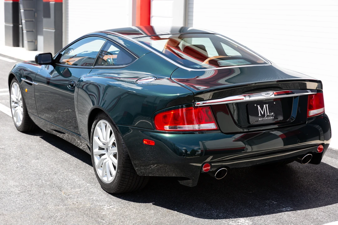 2003 Aston Martin Vanquish 1st Gen - Image 22 of 31