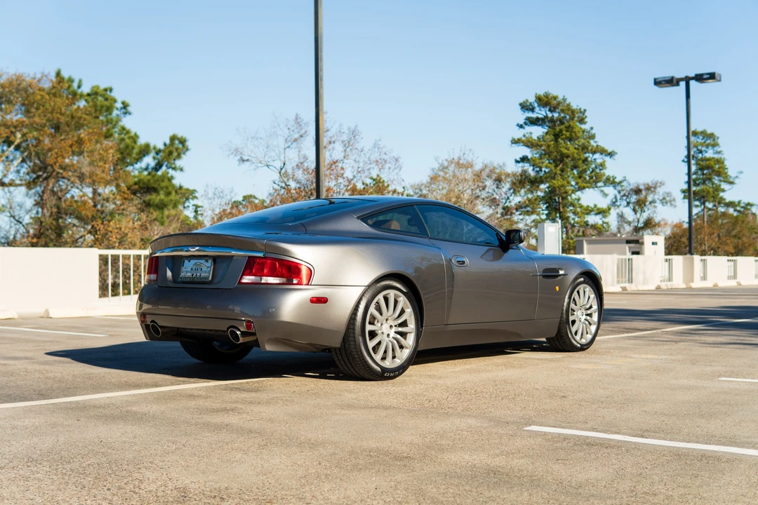 2003 Aston Martin Vanquish 1st Gen - Image 9 of 31