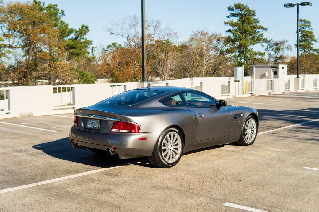 2003 Aston Martin Vanquish 1st Gen - Image 10 of 31