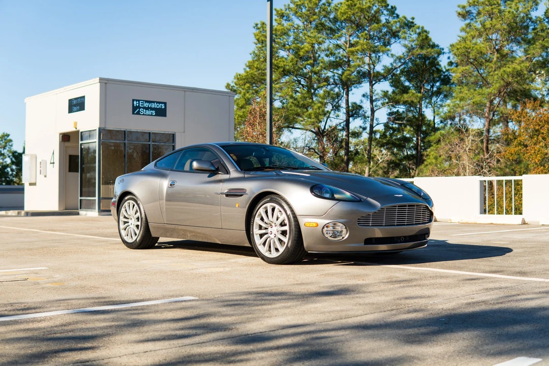 2003 Aston Martin Vanquish 1st Gen - Image 12 of 31