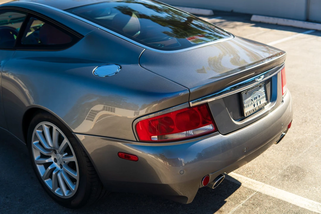 2003 Aston Martin Vanquish 1st Gen - Image 30 of 31