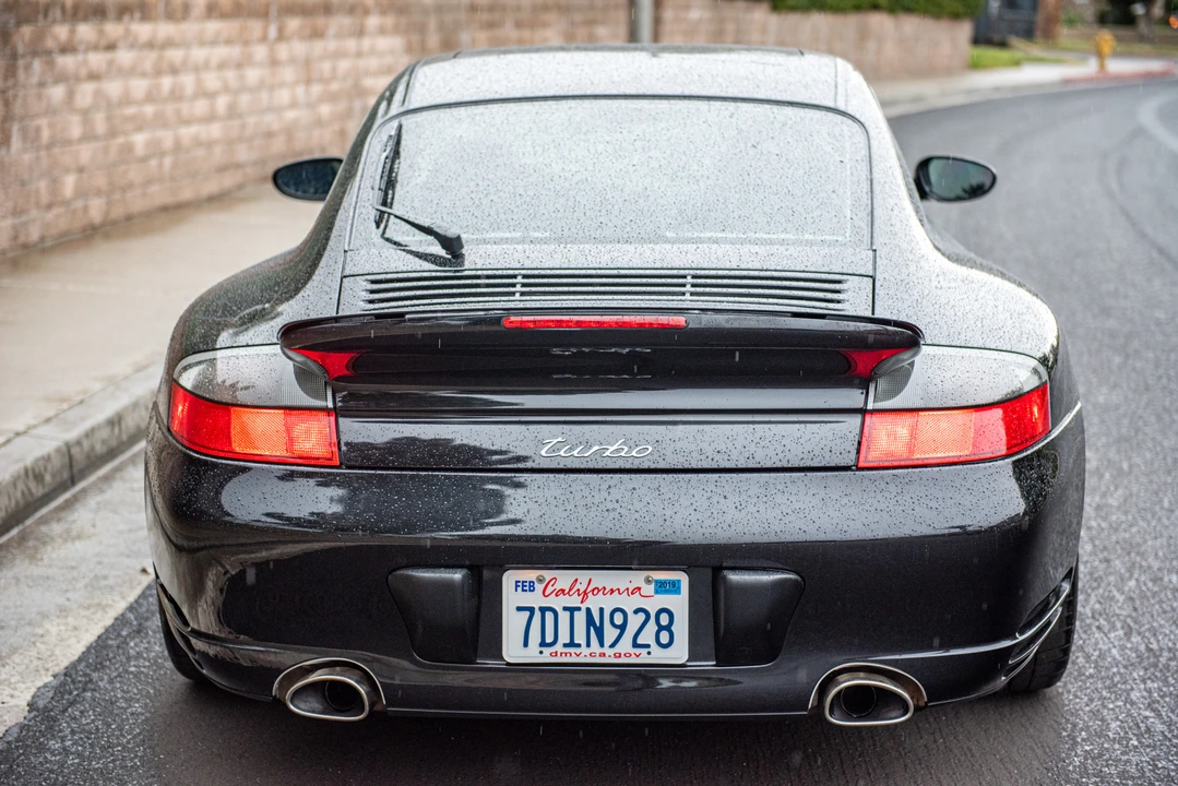 2003 Porsche 996 Turbo - Image 10 of 31