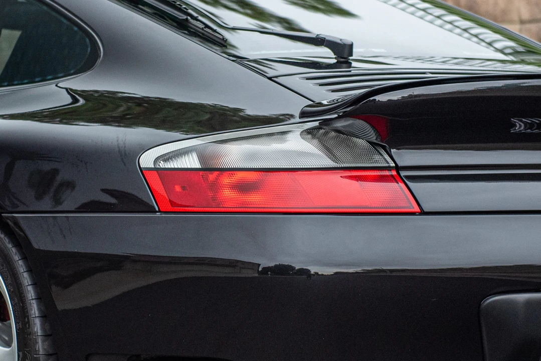 2003 Porsche 996 Turbo - Image 13 of 31