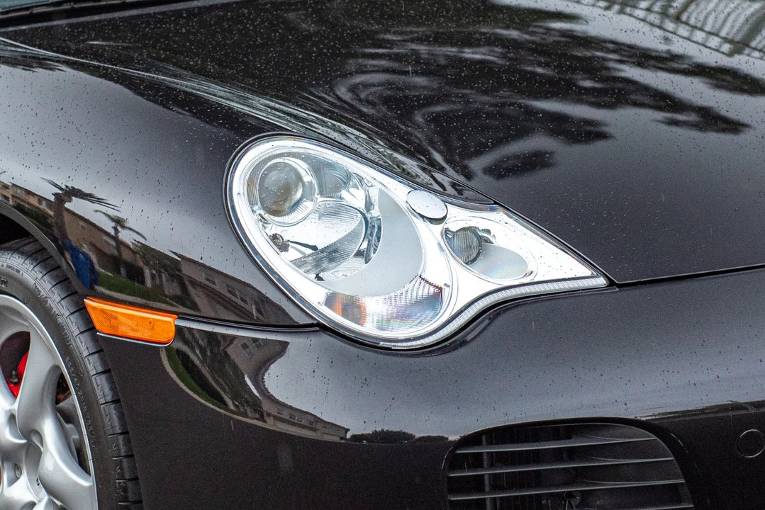 2003 Porsche 996 Turbo - Image 15 of 31