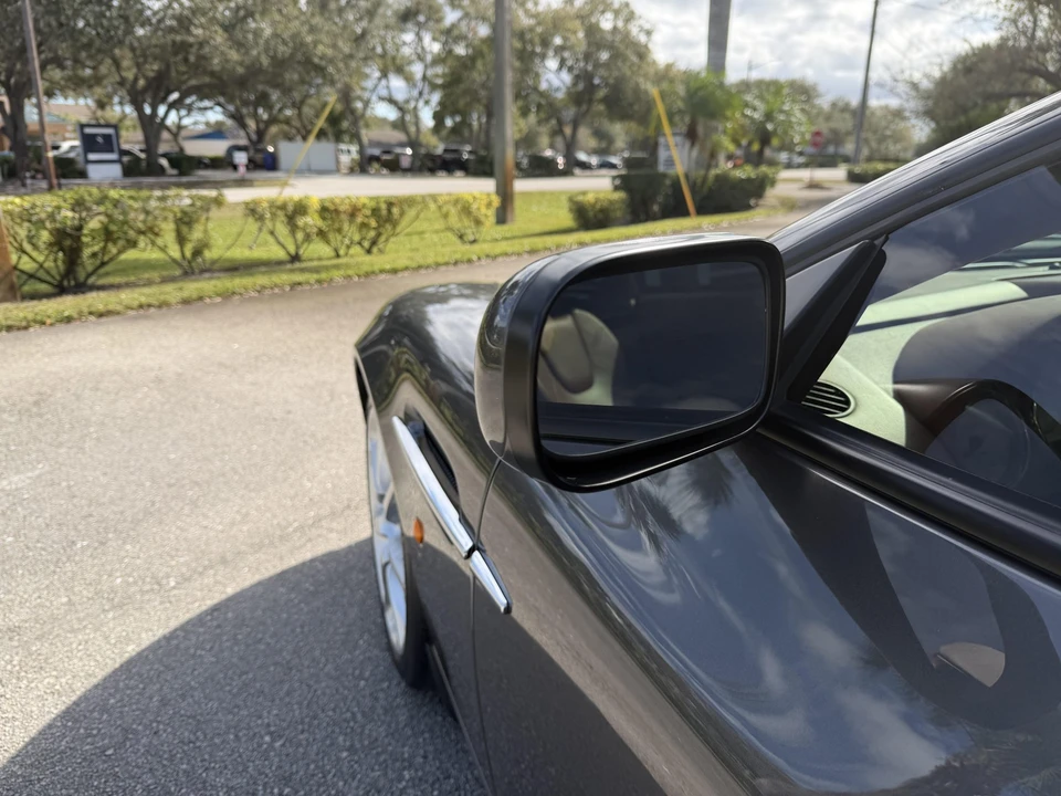 2004 Aston Martin Vanquish 1st Gen - Image 23 of 31