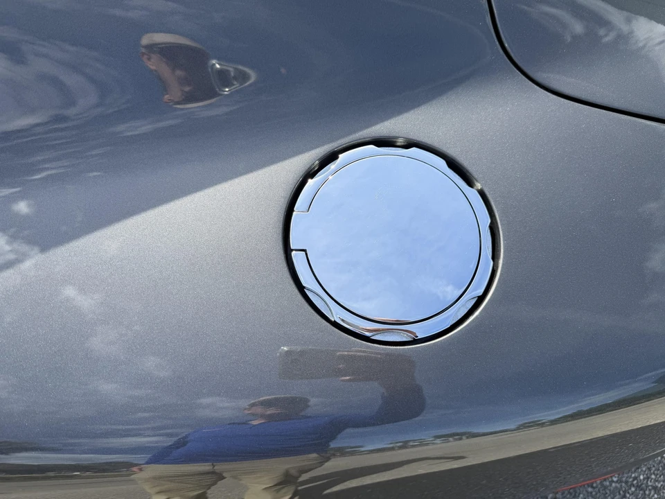 2004 Aston Martin Vanquish 1st Gen - Image 25 of 31