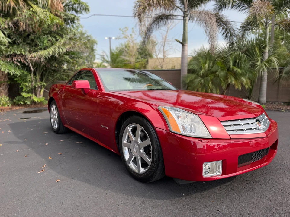 2004 Cadillac XLR - Image 14 of 31