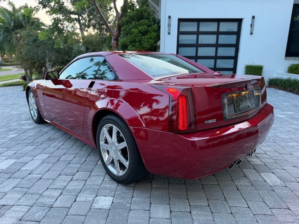2004 Cadillac XLR - Image 6 of 31