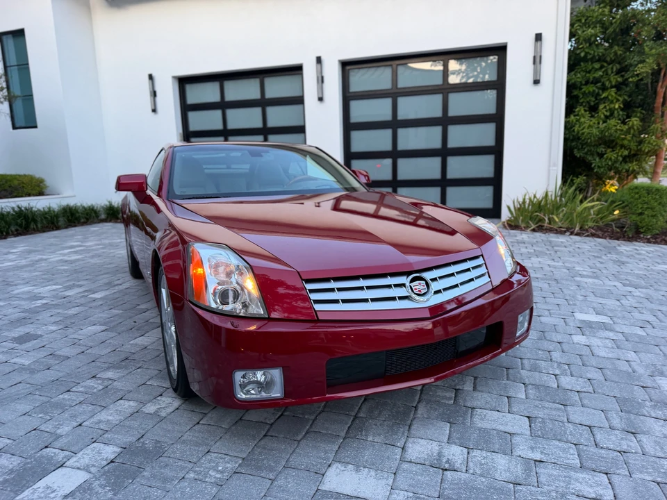 2004 Cadillac XLR - Image 16 of 31