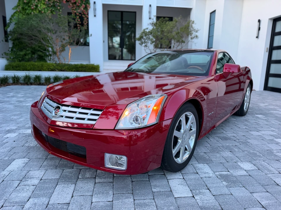 2004 Cadillac XLR - Image 3 of 31