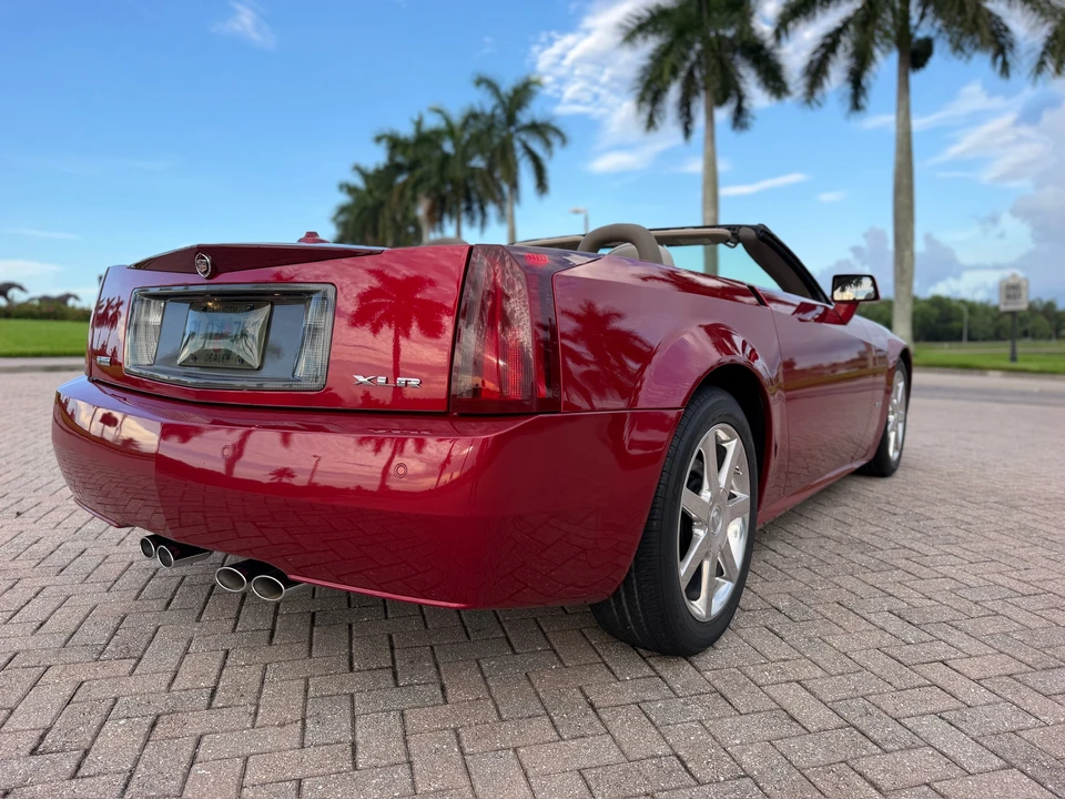 2004 Cadillac XLR - Image 28 of 31