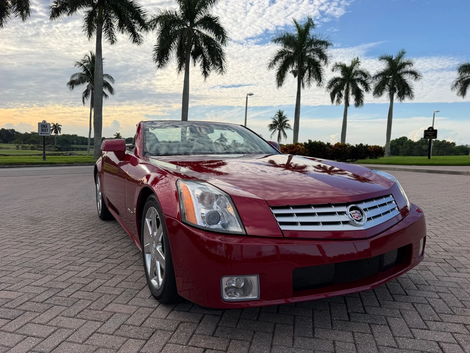 2004 Cadillac XLR - Image 31 of 31