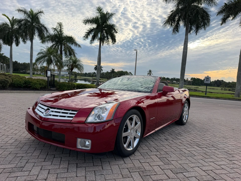2004 Cadillac XLR - Image 21 of 31