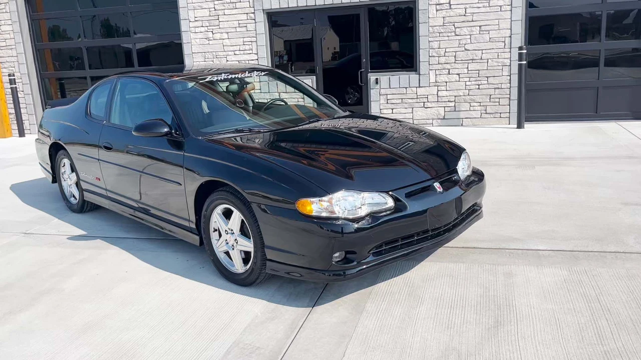 2004 Chevrolet Monte Carlo 6th Gen - Image 2 of 31