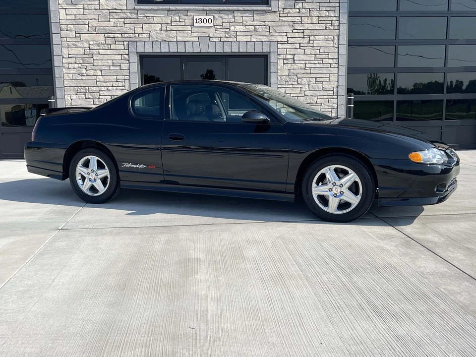 2004 Chevrolet Monte Carlo 6th Gen - Image 3 of 31