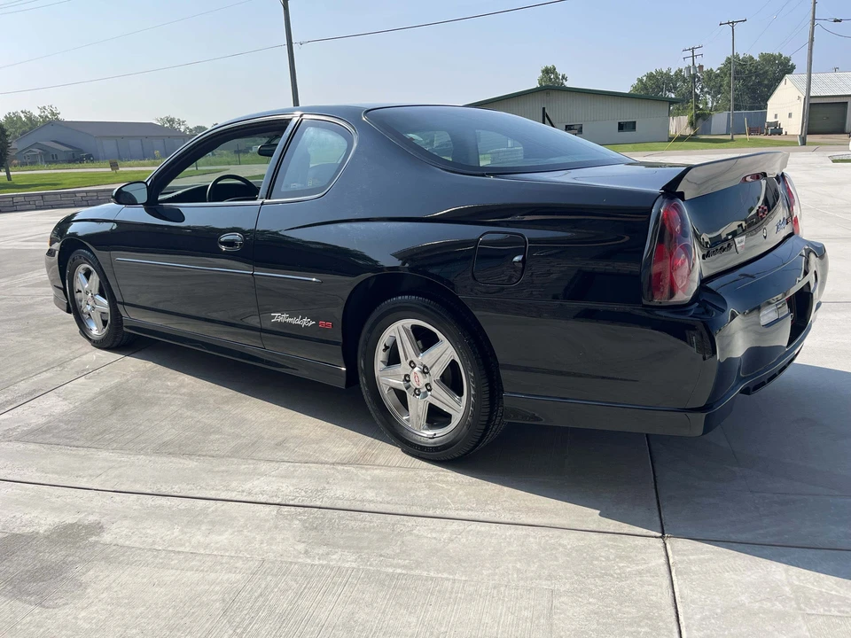 2004 Chevrolet Monte Carlo 6th Gen - Image 6 of 31