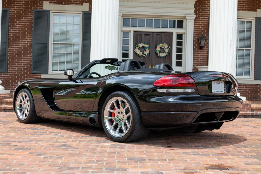 2004 Dodge Viper 3rd Gen - Image 9 of 31