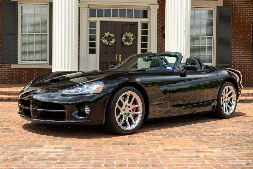 2004 Dodge Viper 3rd Gen - Image 2 of 31