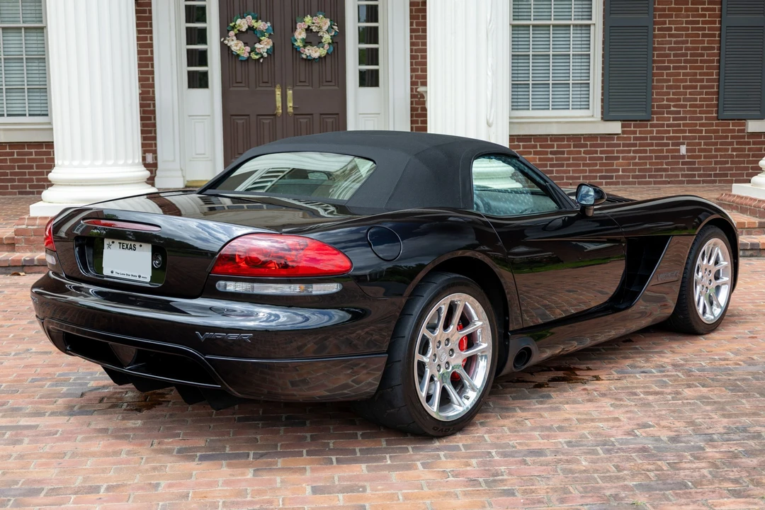 2004 Dodge Viper 3rd Gen - Image 16 of 31