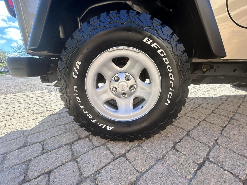 2004 Jeep TJ Wrangler - Image 27 of 31