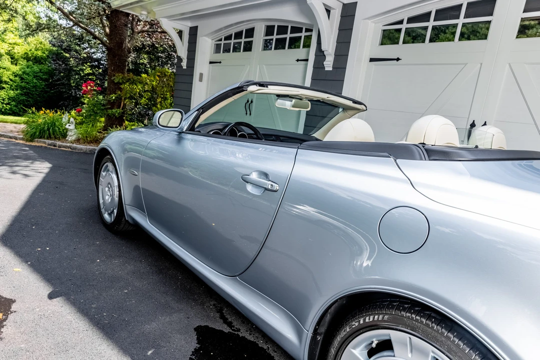 2004 Lexus SC430 - Image 11 of 31