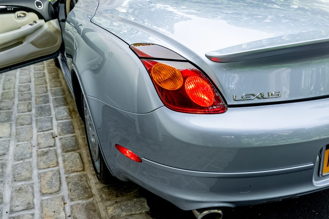 2004 Lexus SC430 - Image 21 of 31