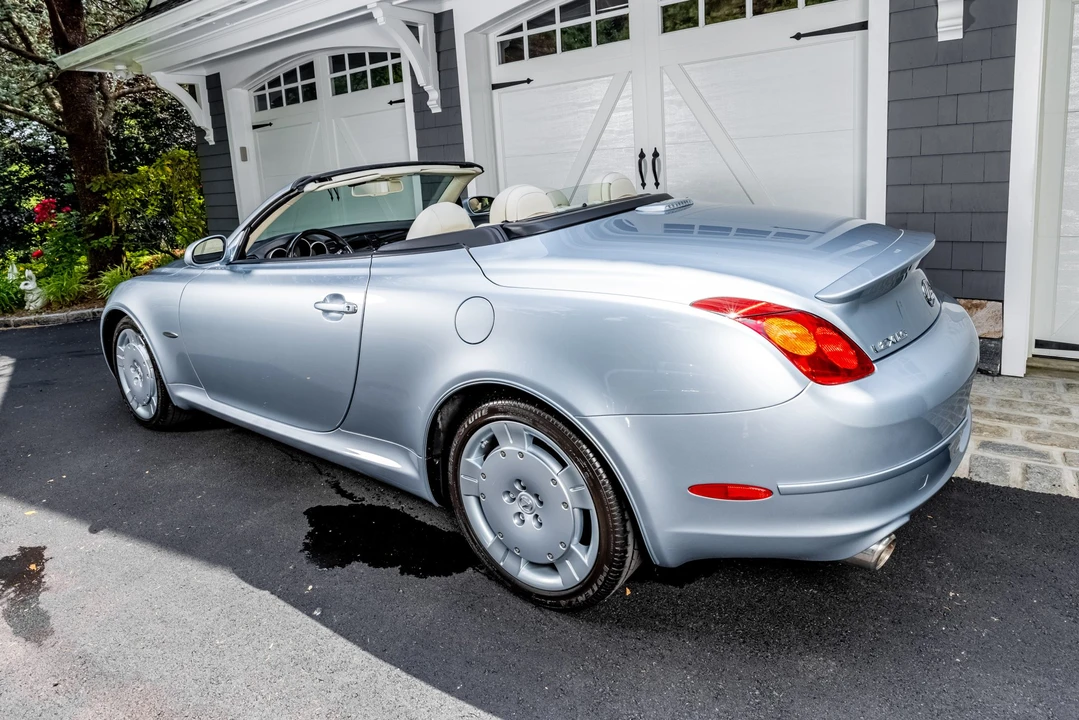 2004 Lexus SC430 - Image 13 of 31
