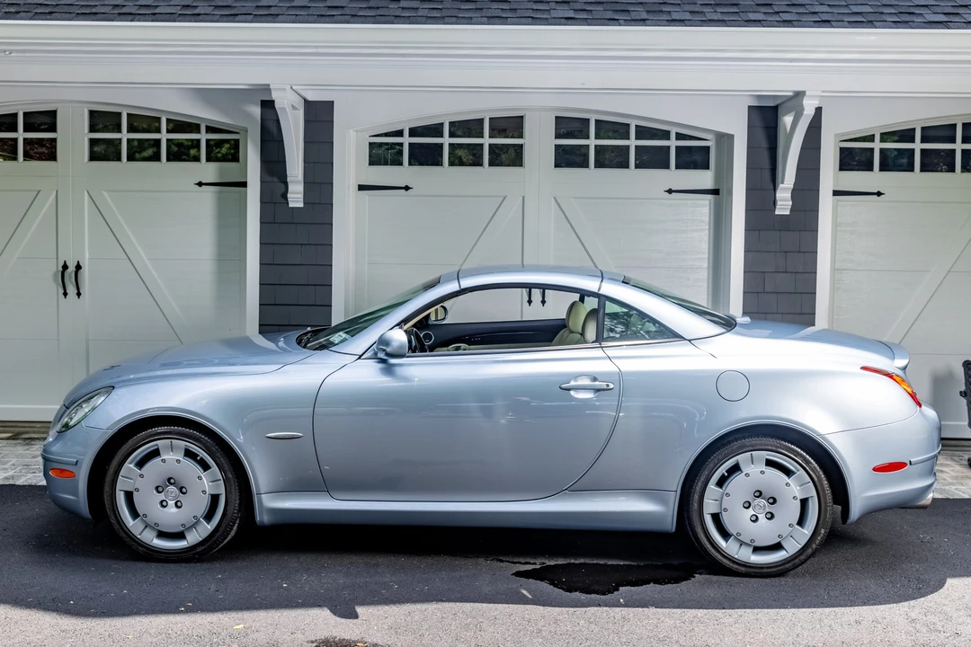 2004 Lexus SC430 - Image 3 of 31