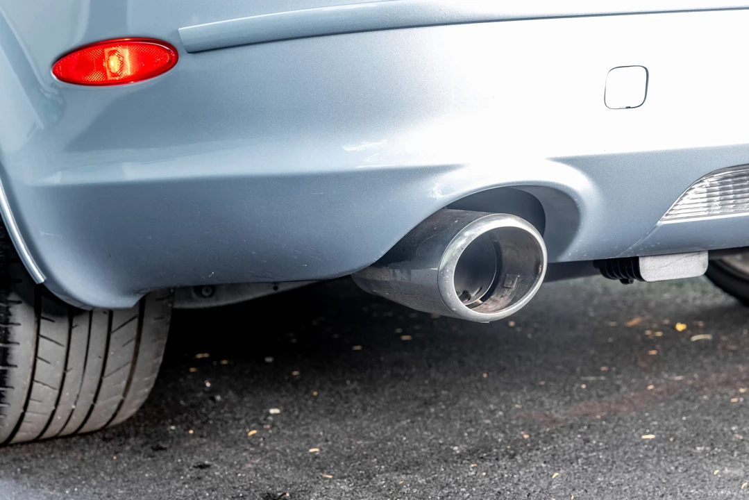 2004 Lexus SC430 - Image 18 of 31