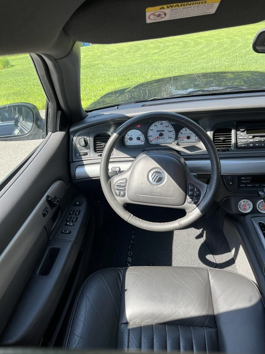 2004 Mercury Marauder - Image 23 of 31
