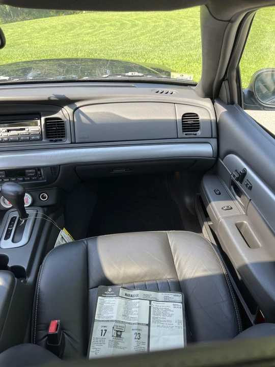 2004 Mercury Marauder - Image 30 of 31