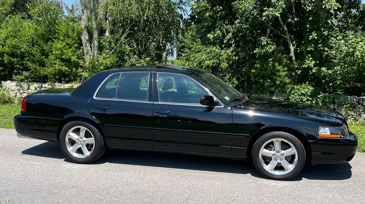 2004 Mercury Marauder - Image 7 of 31